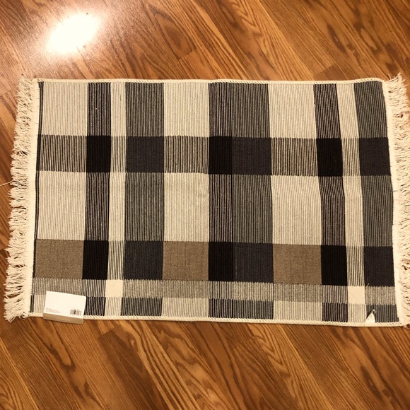 NWT Double Sided Rug 24”X 35” - Picture 3 of 7